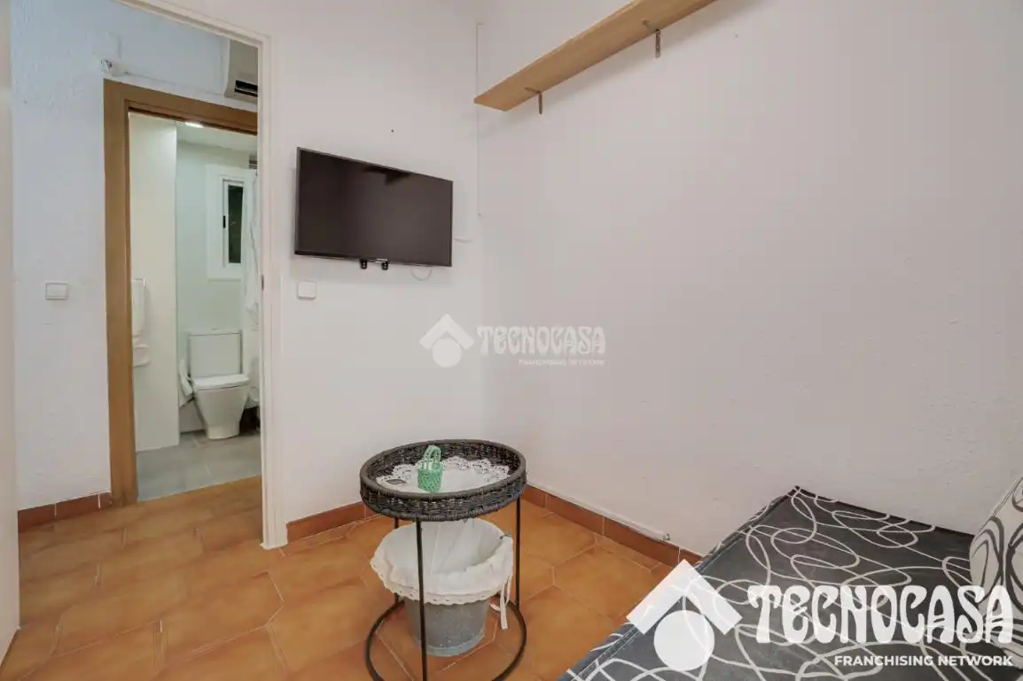 Bedroom of Flat for sale in Santa Coloma de Gramenet  with Air Conditioner and Furnished