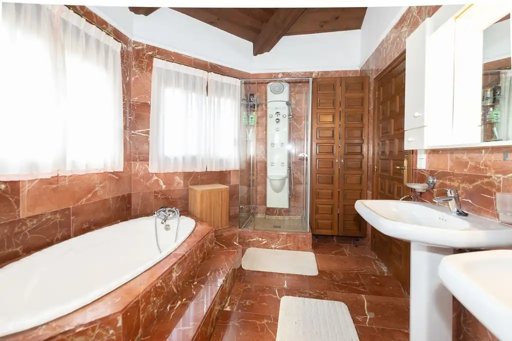 Bathroom of Houses for sale in Dénia  with Air Conditioner, Private garden and Terrace