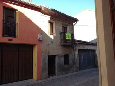 Casa amb balcó en venda a Santo Domingo de la Calzada