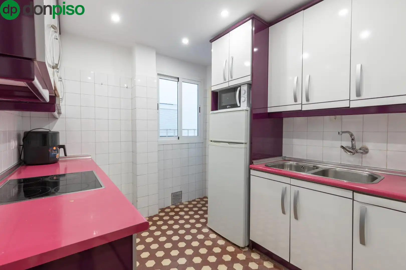 Kitchen of Flat for sale in Granada  with Furnished