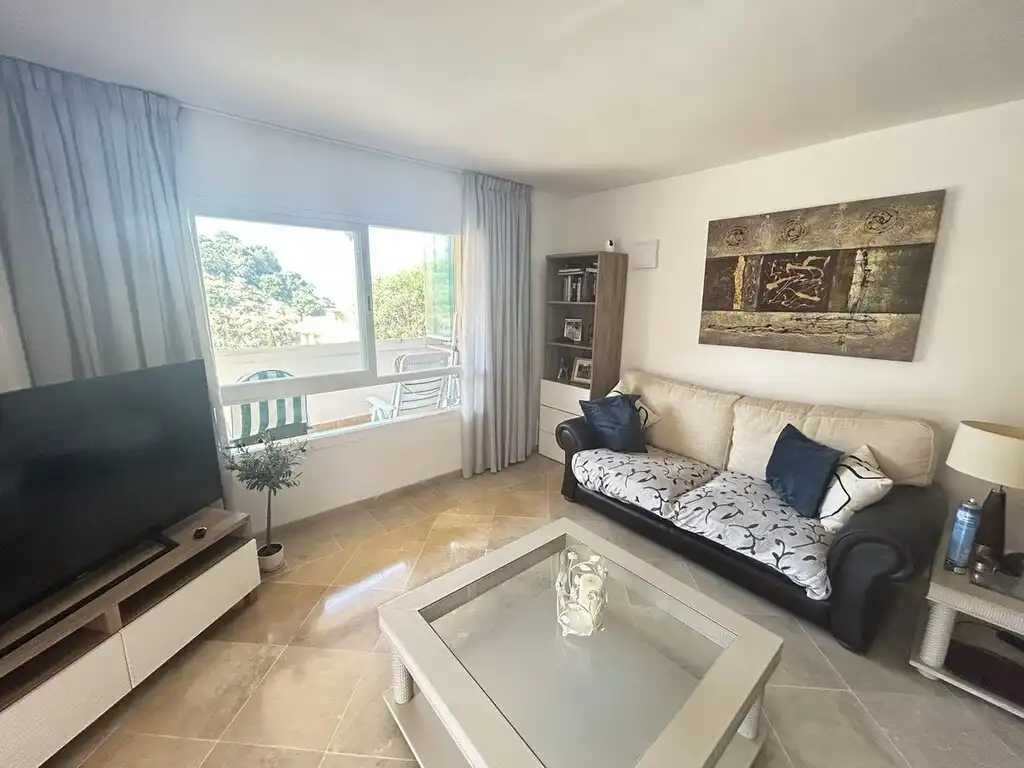Wohnzimmer von Erdgeschoss zum Verkauf in Calahonda 