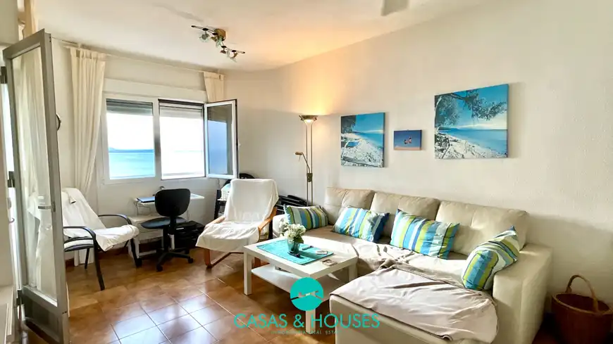 Sala d'estar de Pis en venda en La Manga del Mar Menor amb Aire condicionat, Terrassa i Moblat