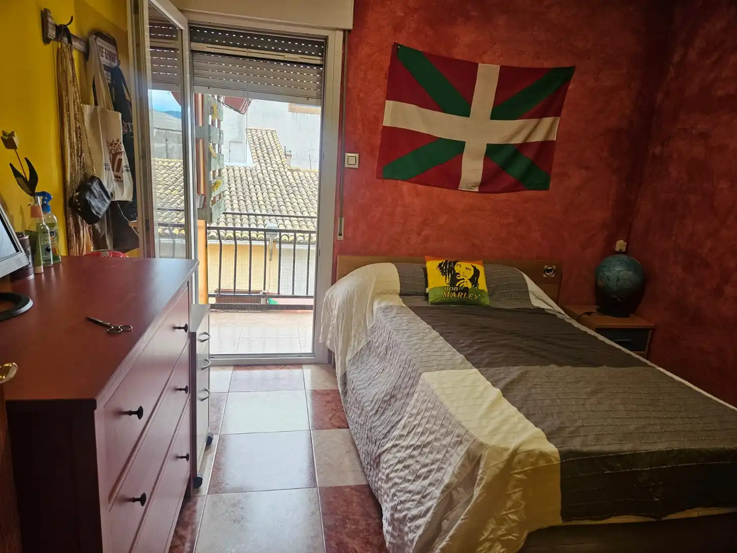 Bedroom of Flat for sale in Ador  with Air Conditioner, Storage room and Oven