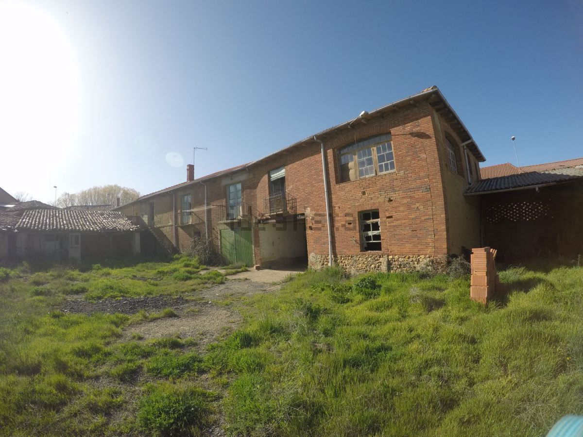 Exterior view of Country house for sale in Vegas del Condado  with Terrace and Storage room