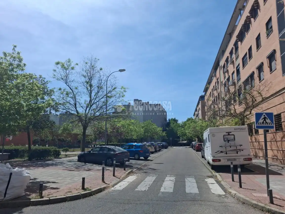 Exterior view of Commercial properties for sale in Alcobendas  with Air Conditioner and Terrace