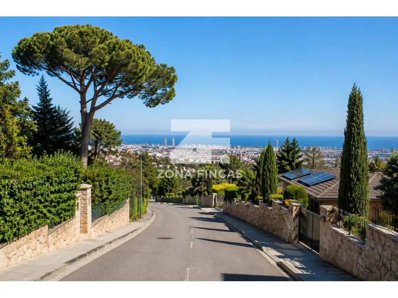 Vista exterior de Casa o chalet en venta en Badalona con Aire acondicionado, Calefacción y Jardín privado