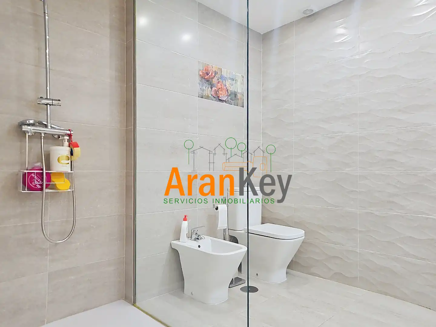 Bathroom of Houses for sale in Colmenar de Oreja  with Air Conditioner, Heating and Private garden