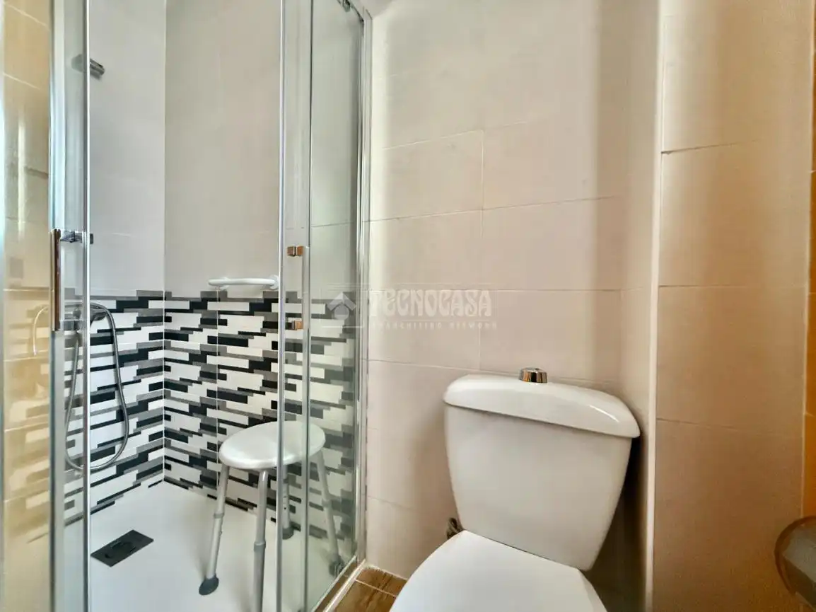 Baño de Piso en venta en Alcalá de Henares con Calefacción y Terraza