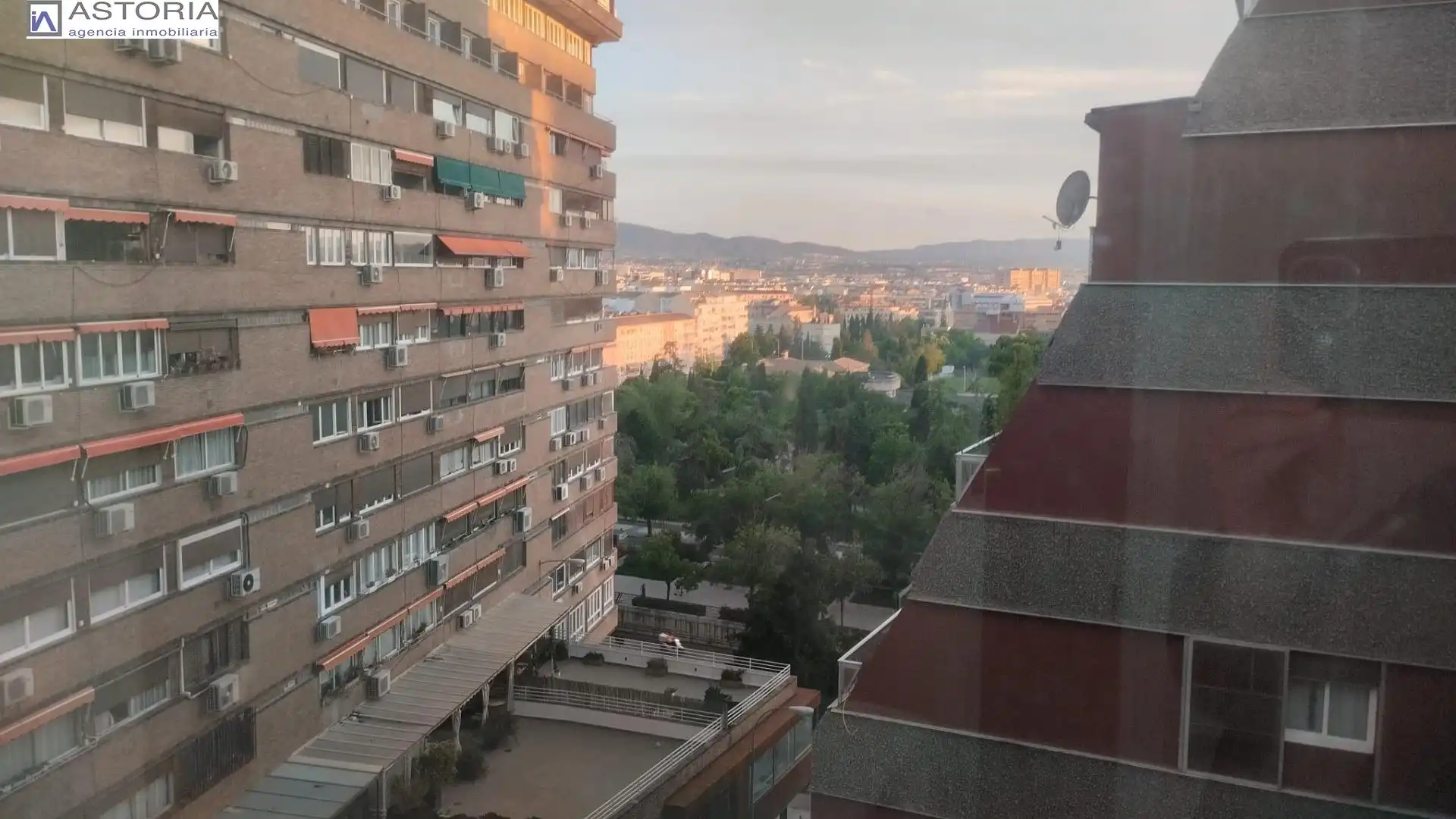 Exterior view of Flat for rent in Granada  with Air Conditioner, Furnished and Balcony
