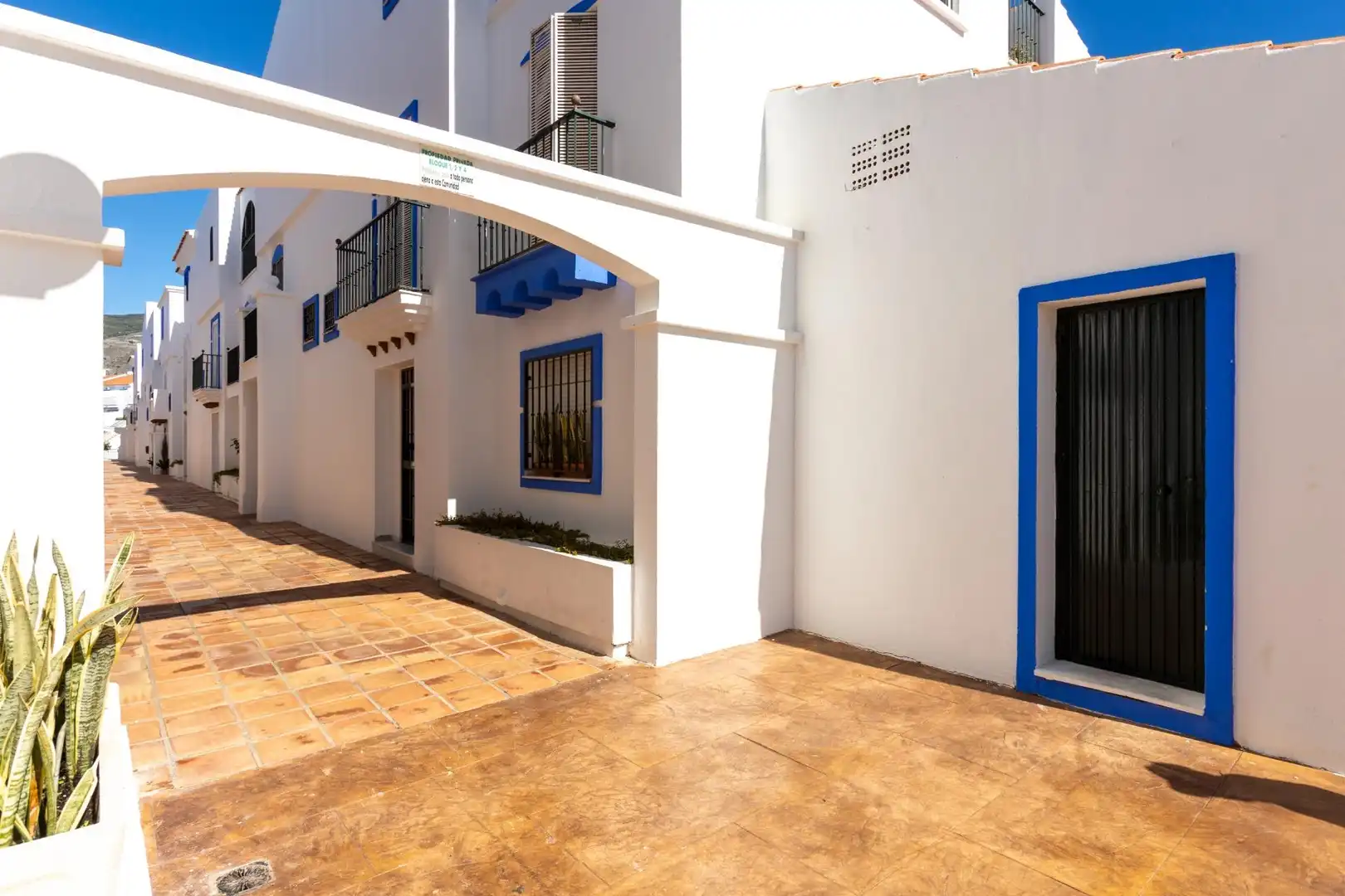Vista exterior de Ático en venta en Motril con Calefacción, Terraza y Amueblado
