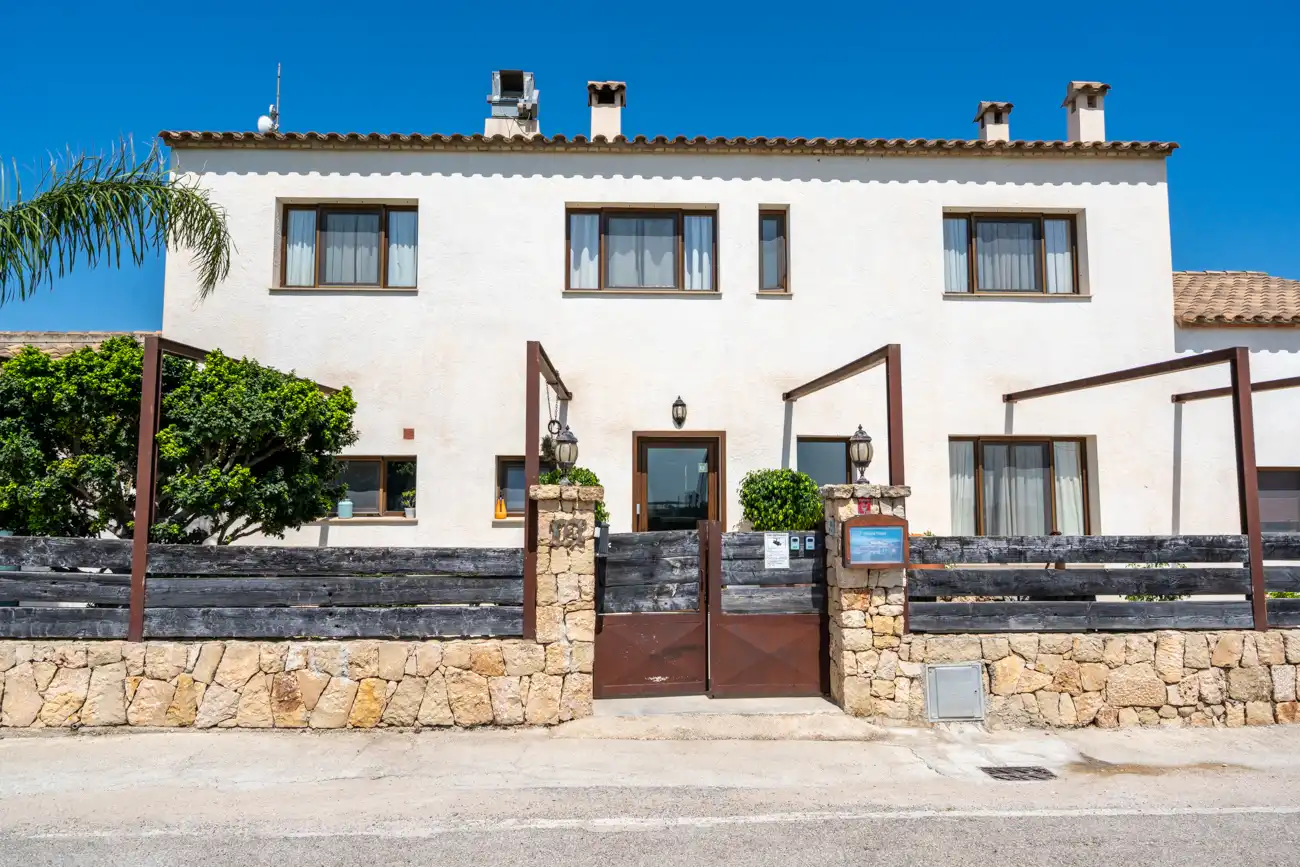 Vista exterior de Finca rústica en venda en Deltebre amb Aire condicionat, Jardí privat i Terrassa