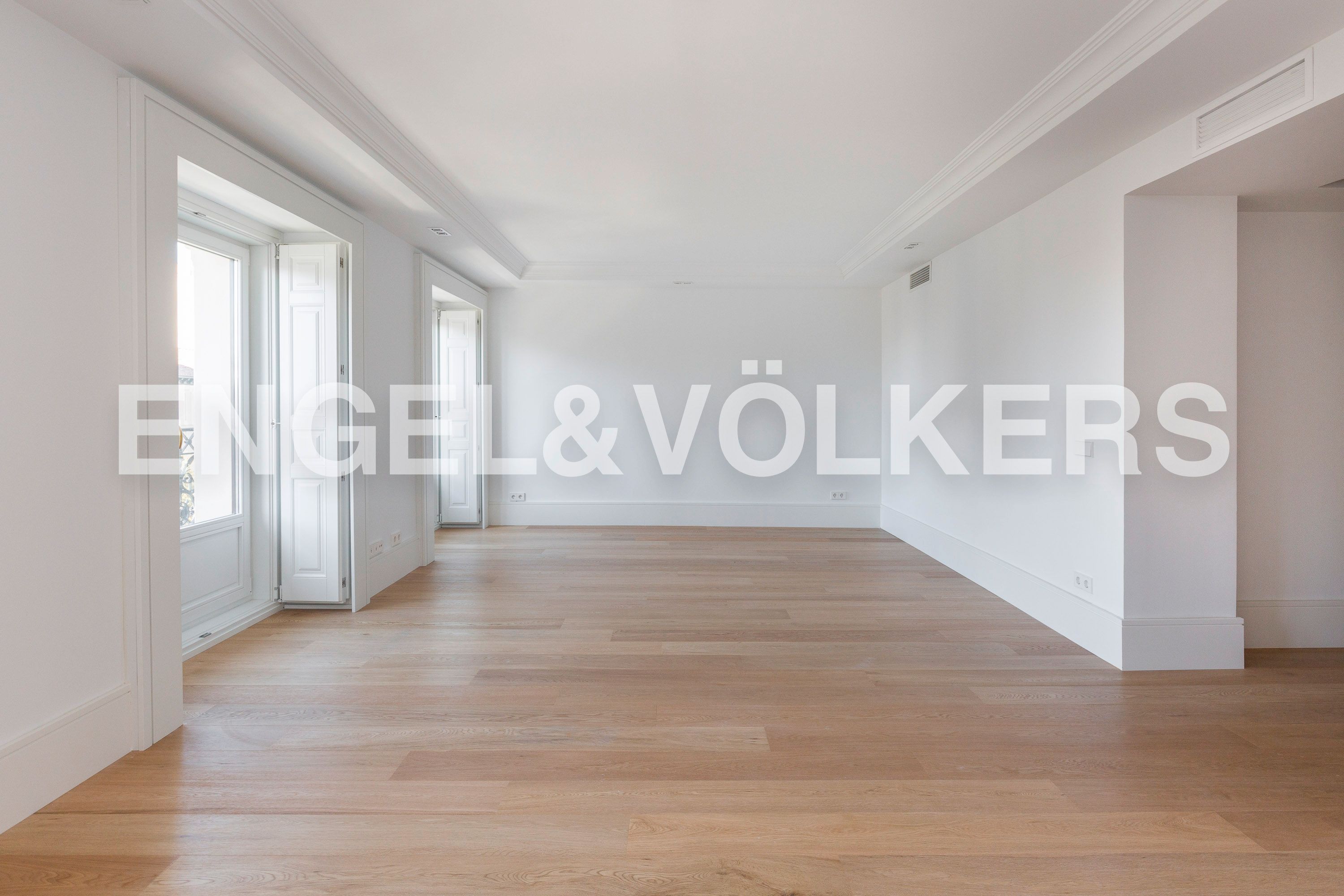 Living room of Apartment to rent in  Madrid Capital  with Air Conditioner, Heating and Storage room