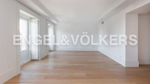 Foto 2 de Apartament de lloguer a Calle de Génova 5ºb, Almagro, Madrid