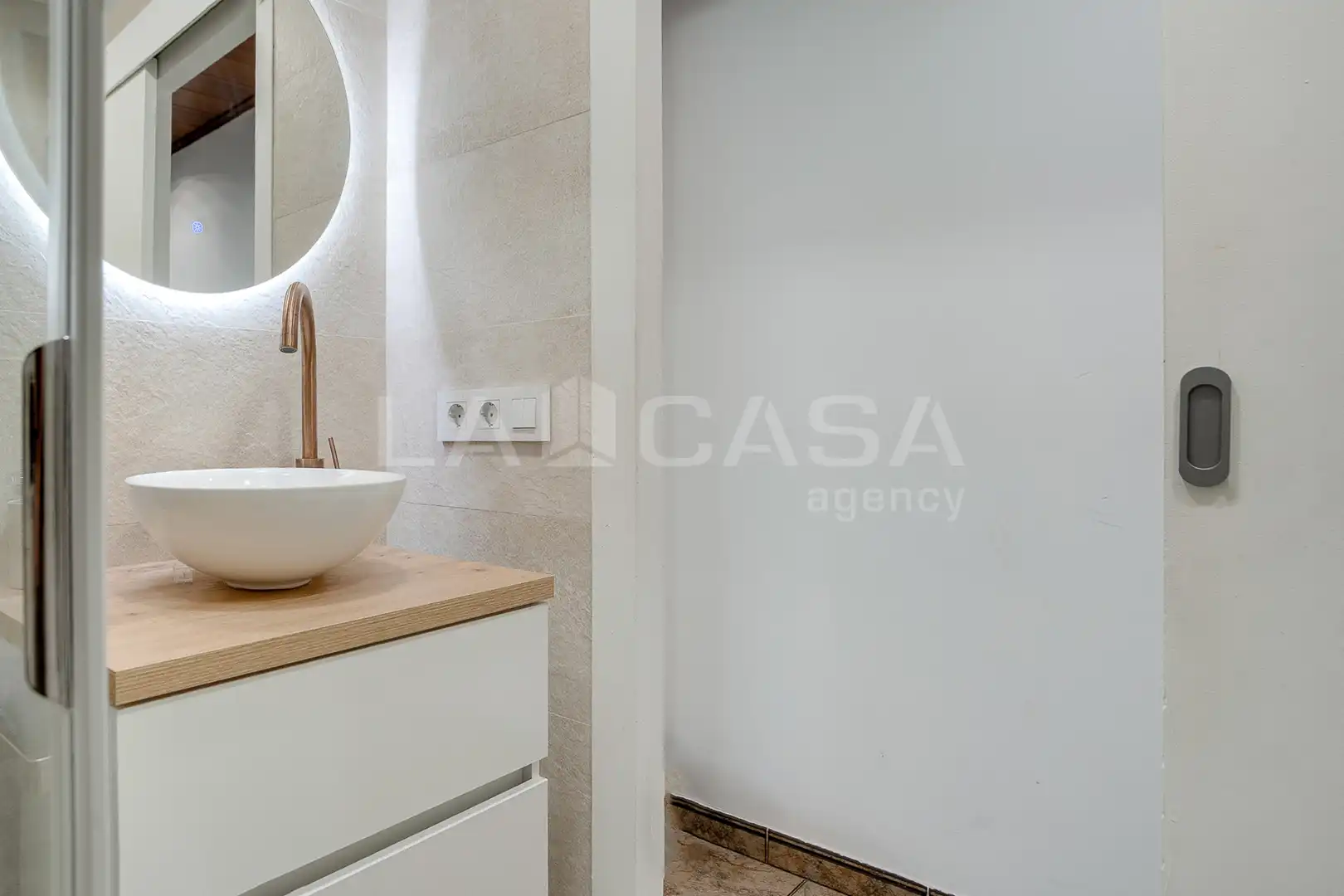 Bathroom of Flat for sale in Cornellà de Llobregat  with Balcony