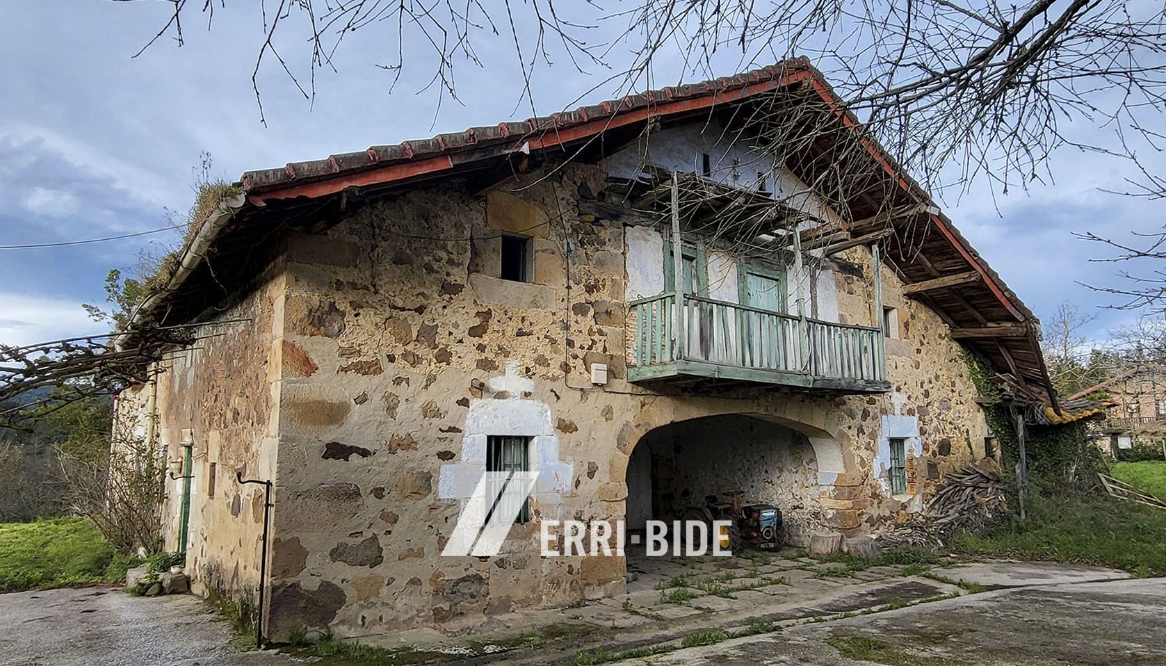 Exterior view of Country house for sale in Morga  with Private garden, Storage room and Furnished