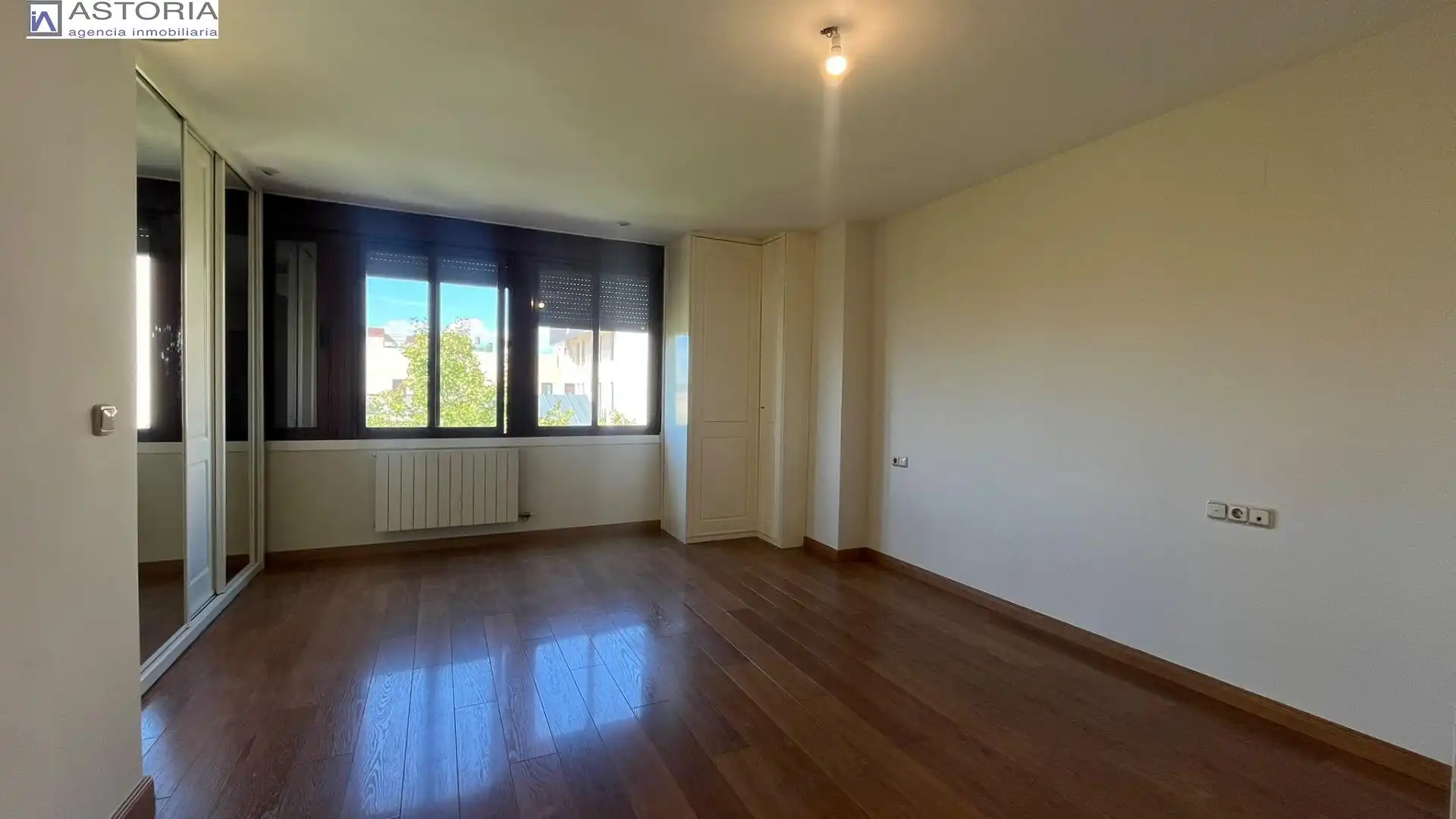 Schlafzimmer von Wohnung zur Miete in Beiro