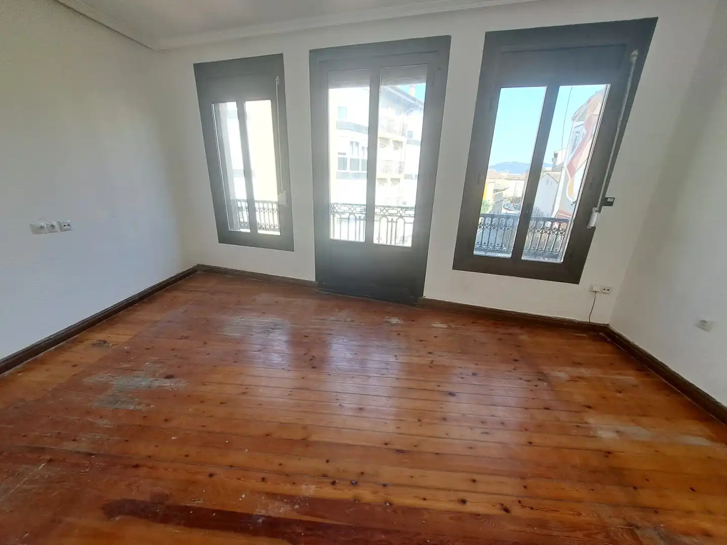 Living room of Flat for sale in Haro  with Heating and Balcony