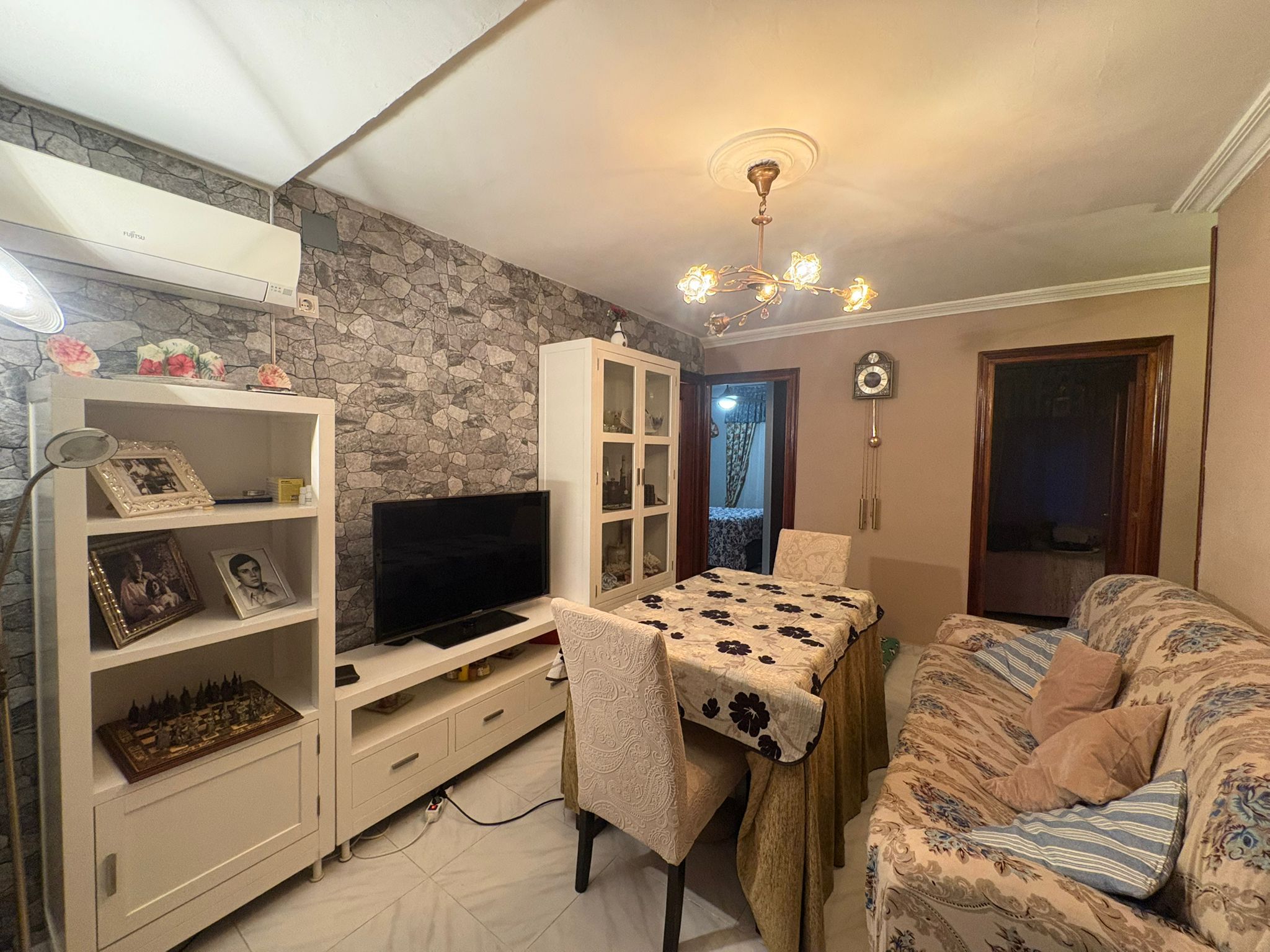 Living room of Flat for sale in  Sevilla Capital