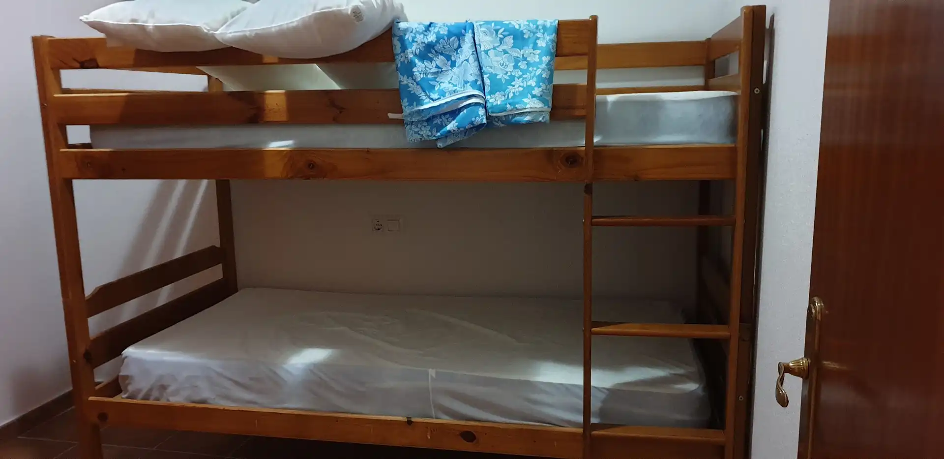 Dormitori de Apartament en venda en El Bosque amb Moblat