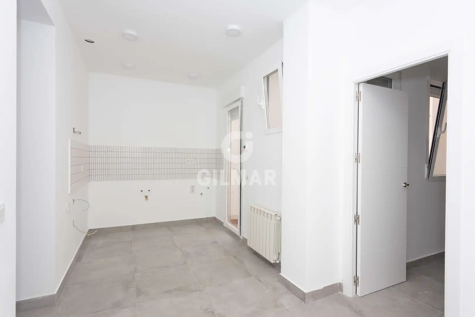 Kitchen of Ground floor for sale in Madrid  with Heating and Balcony