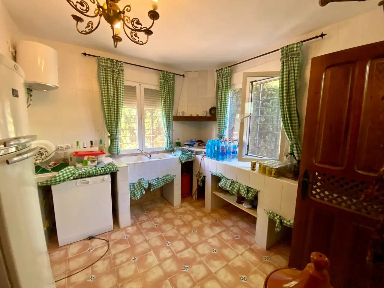 Cocina de Casa o chalet en venta en Fernán Caballero con Aire acondicionado, Jardín privado y Trastero