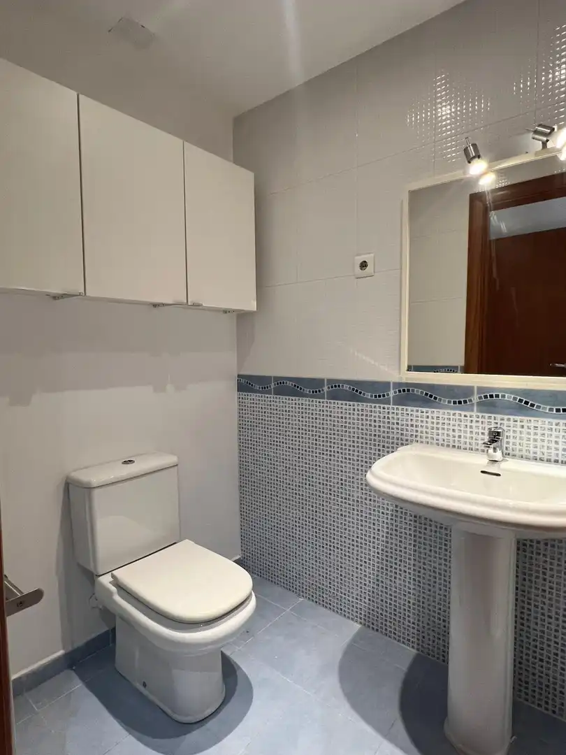 Baño de Piso en venta en Reus con Aire acondicionado, Calefacción y Balcón