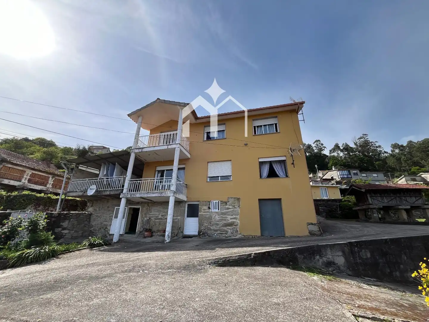 Vista exterior de Casa o xalet en venda en Moaña amb Calefacció, Parquet i Terrassa