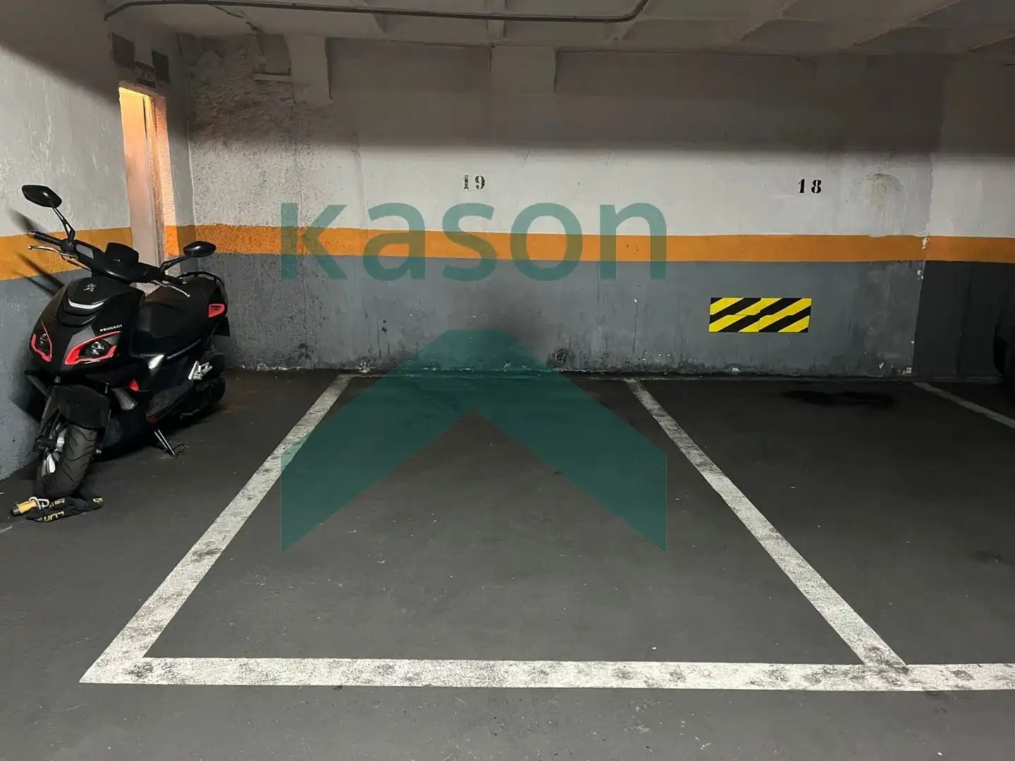 Aparcament de Apartament en venda en Madrid amb Aire condicionat, Calefacció i Traster