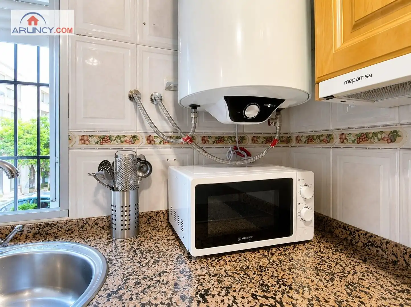 Kitchen of Flat for sale in Sevilla  with Air Conditioner, Heating and Furnished