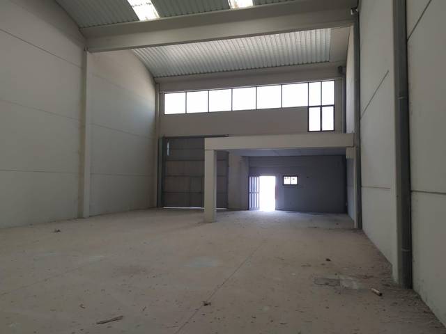 Nave industrial en Venta en Cartuja Baja