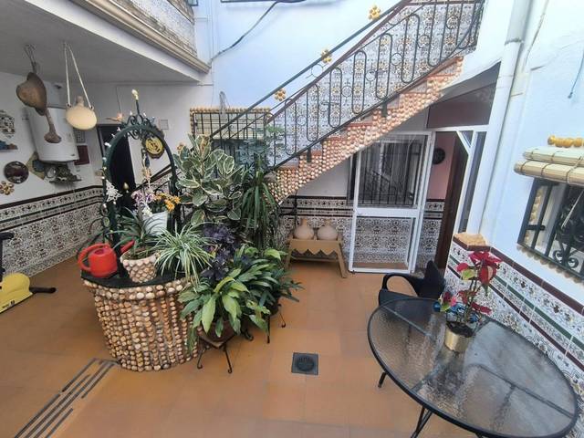 Casa-chalet en Venta en Calle de Juan de Ávila en Ciudad Jardín - Zoco