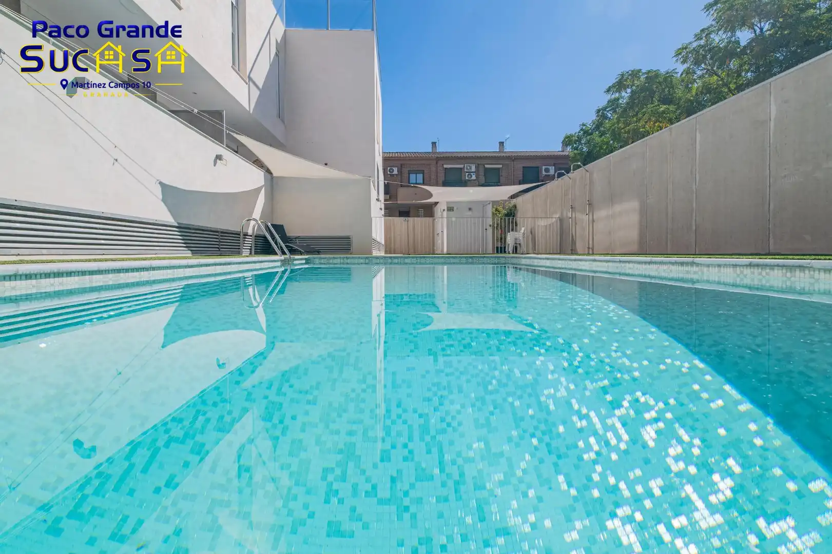 Swimming pool of Flat for sale in Poniente