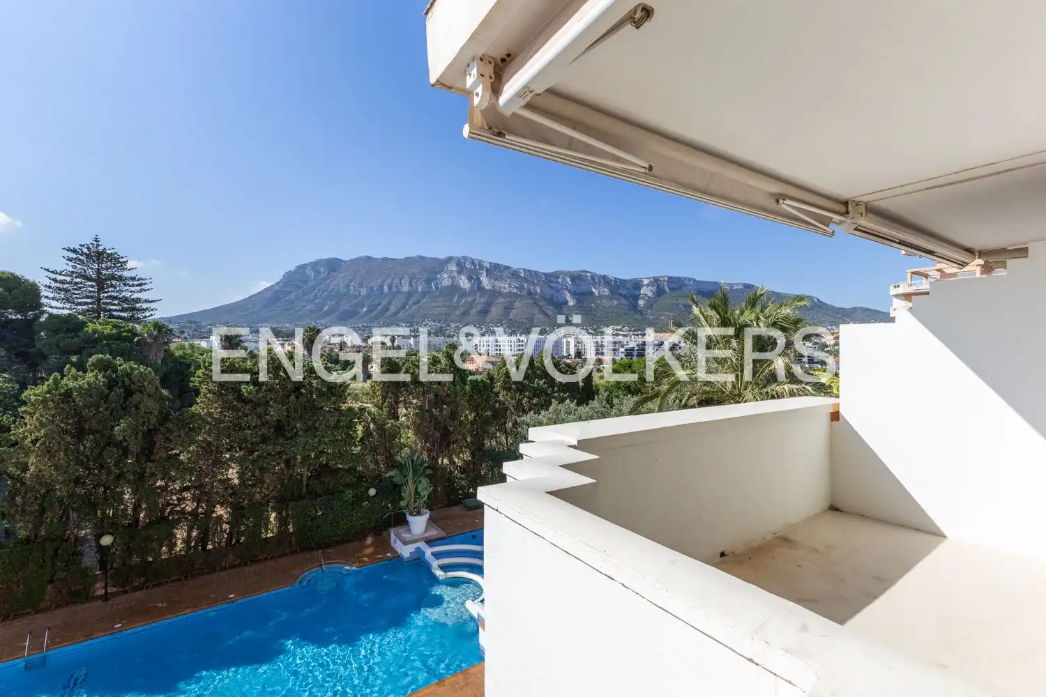Terrace of Flat for rent in Dénia  with Air Conditioner, Heating and Parquet flooring