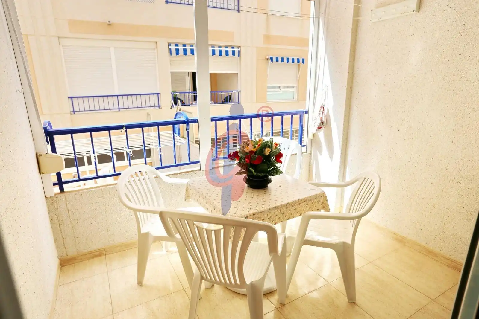Terraza de Apartamento en venta en Guardamar del Segura con Terraza, Amueblado y Piscina comunitaria