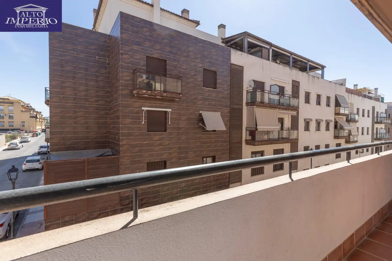 Außenansicht von Wohnung zum Verkauf in Atarfe mit Terrasse