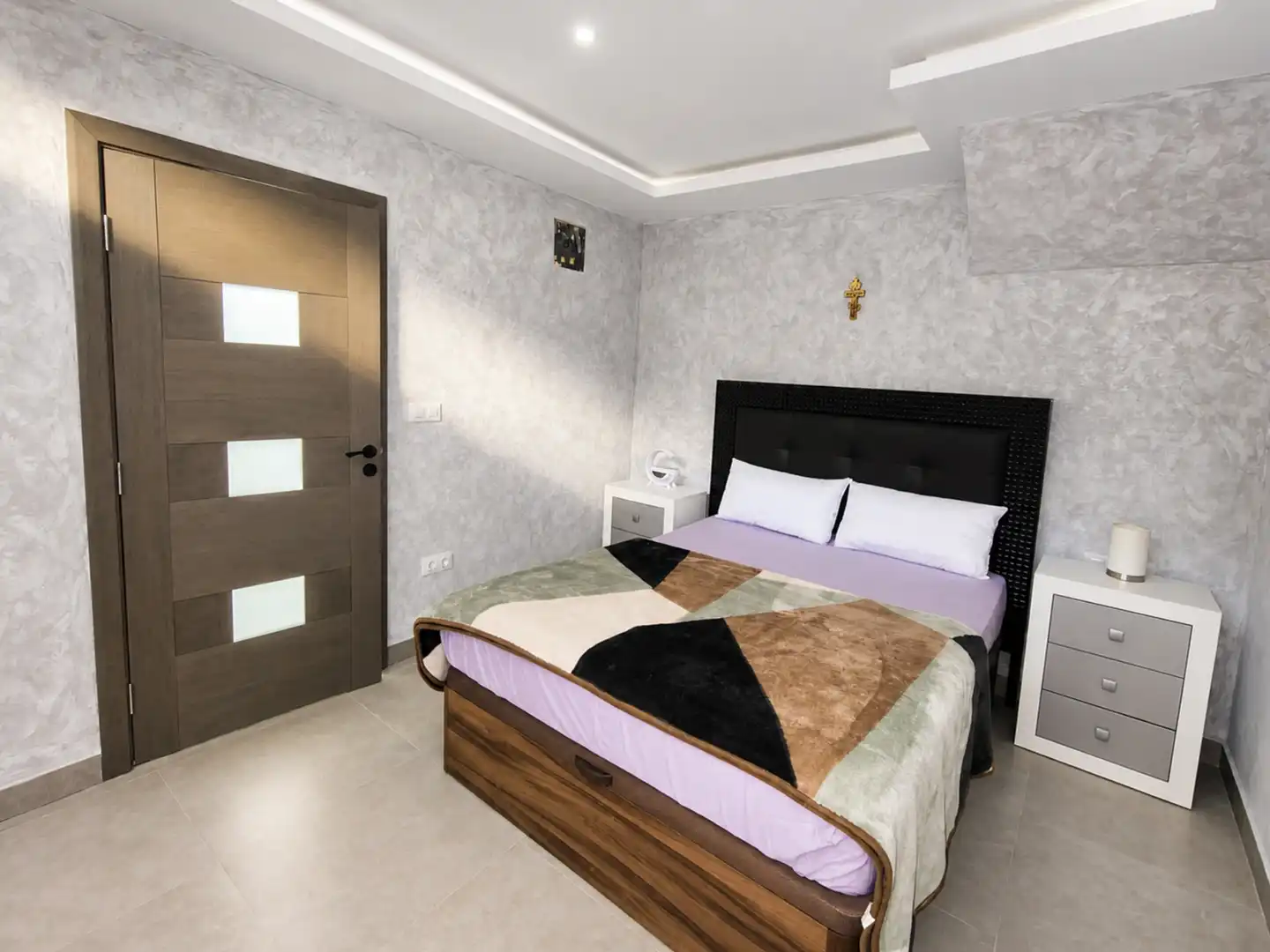 Dormitori de Casa o xalet en venda en Estepona amb Aire condicionat, Jardí privat i Terrassa