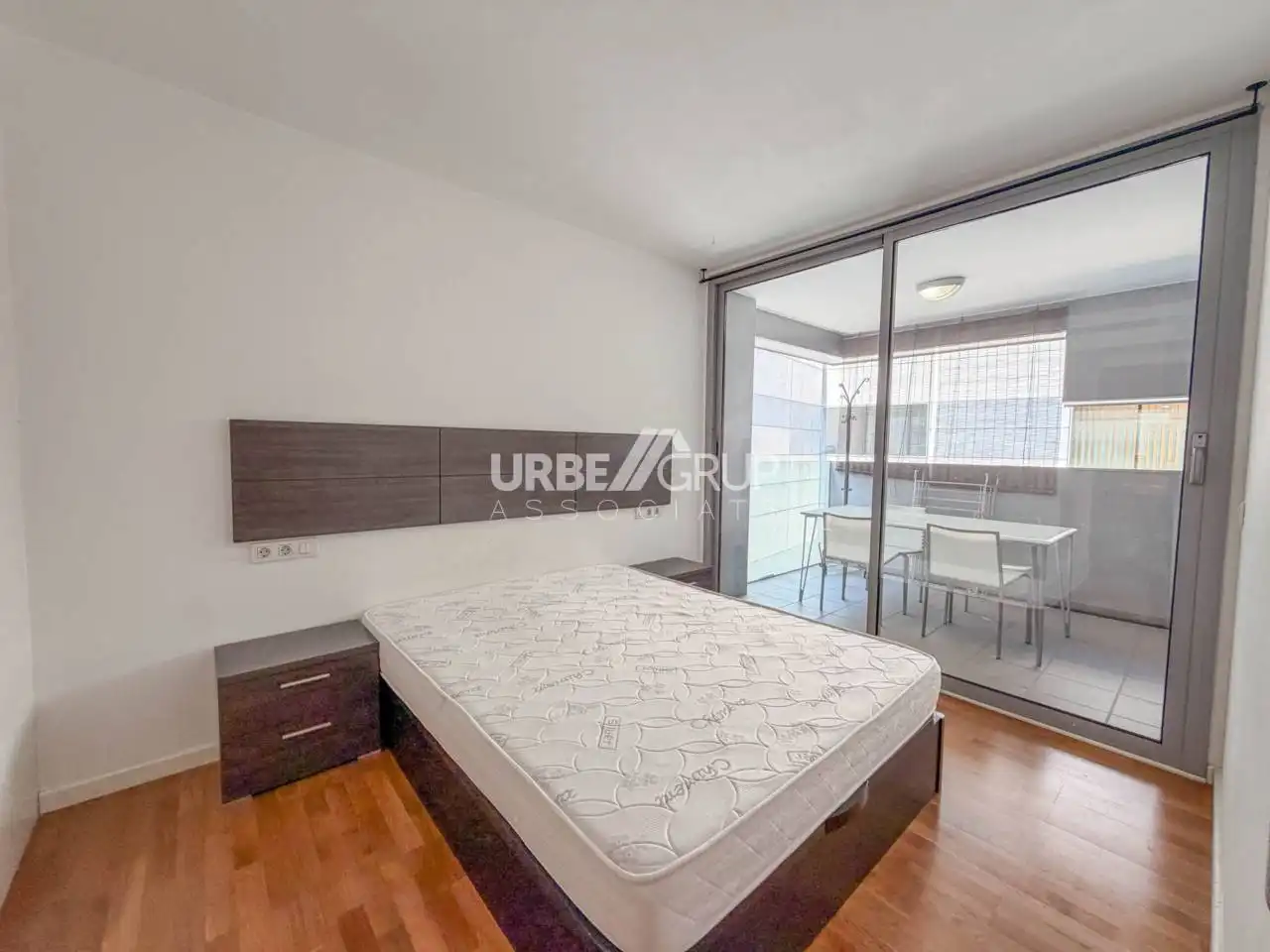 Schlafzimmer von Wohnung zum Verkauf in Terrassa mit Klimaanlage, Heizung und Parkett