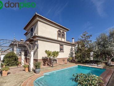 Villa con piscina in vendita a Calle DE LAS CAÑAS