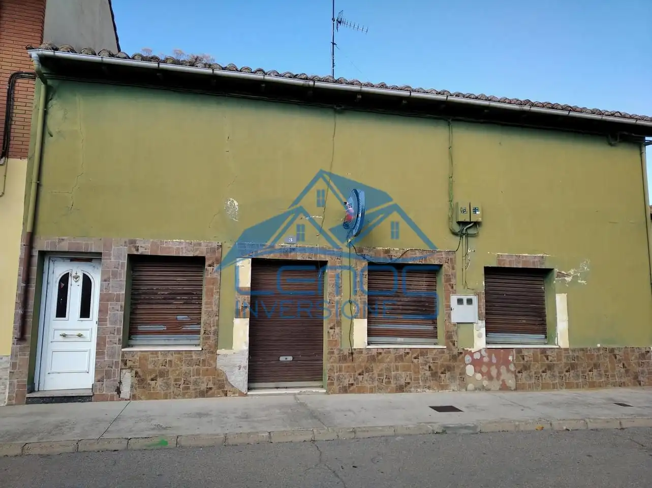 Vista exterior de Casa o chalet en venta en Cabreros del Río con Terraza