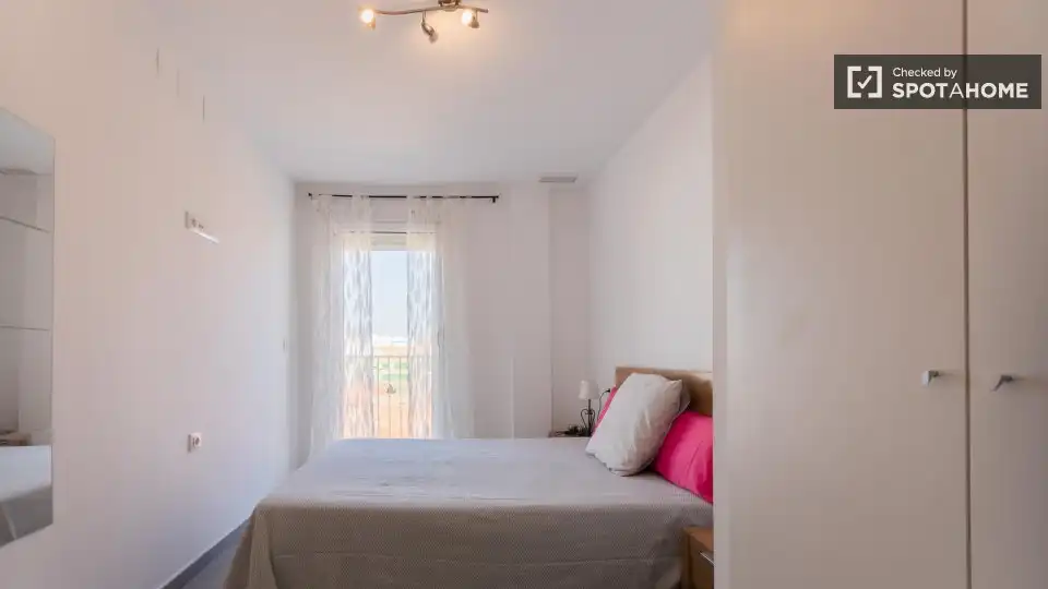 Schlafzimmer von Wohnung zur Miete in Godella mit Klimaanlage, Heizung und Möbliert