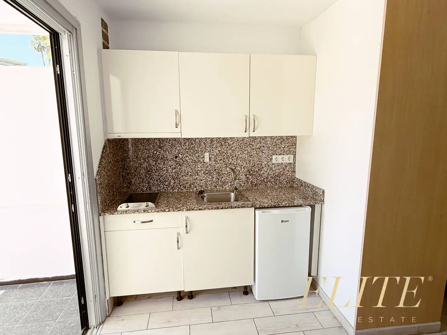 Cocina de Estudio en venta en San Bartolomé de Tirajana con Terraza, Amueblado y Piscina comunitaria