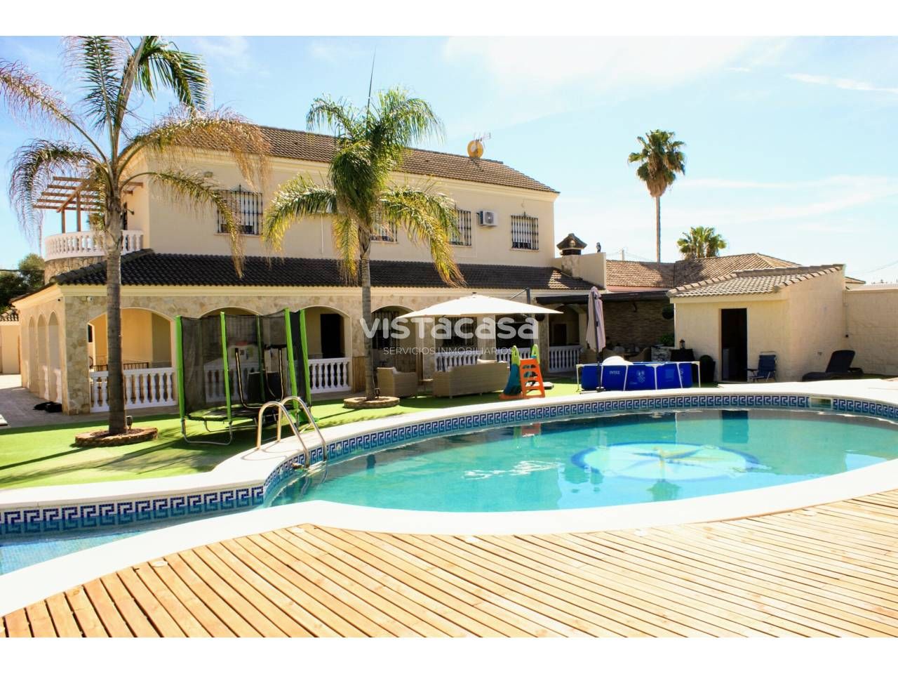 Vista exterior de Casa o chalet en venta en Carmona con Aire acondicionado, Calefacción y Jardín privado