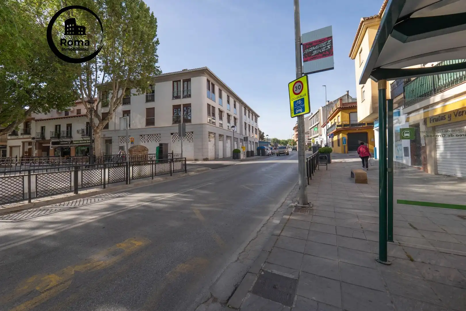 Local comercial en venda a Plaza de la Baja
