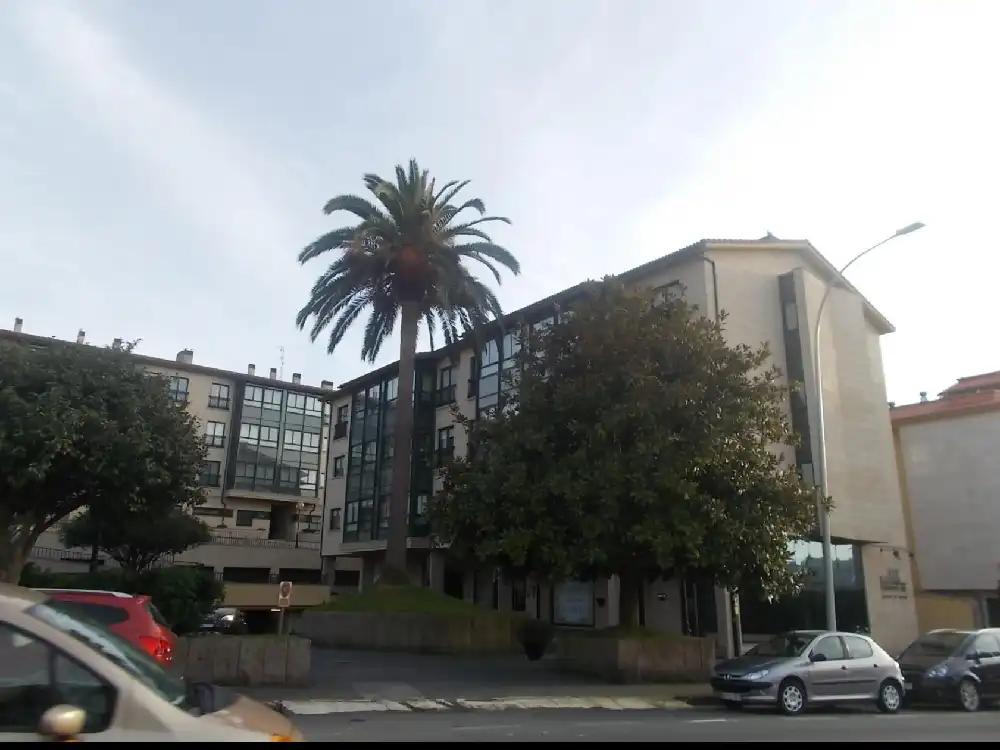 Vista exterior de Piso en venta en Oleiros con Trastero