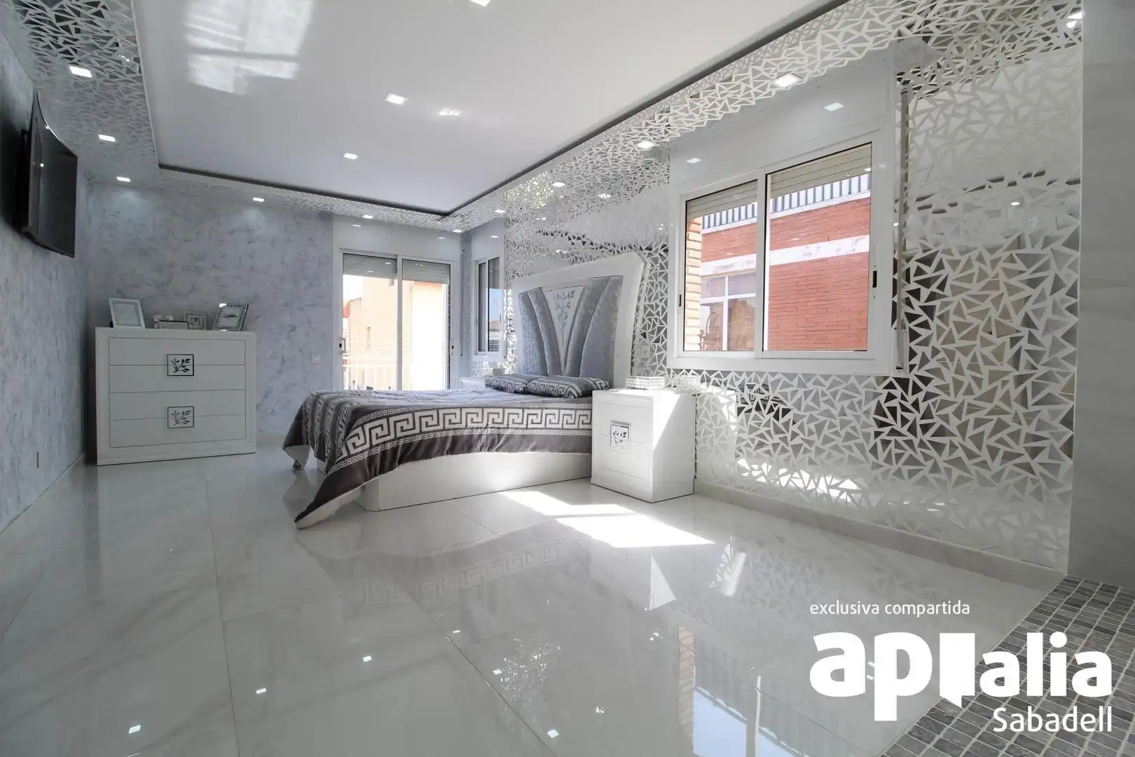 Detached house with terrace for sale in Carrer PIRINEUS, imagen 20