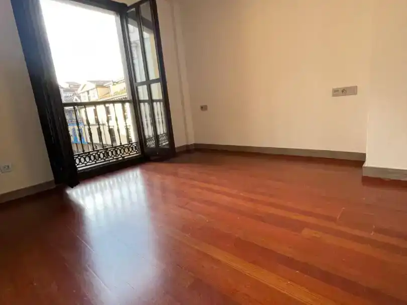 Wohnzimmer von Wohnung zur Miete in Oviedo 