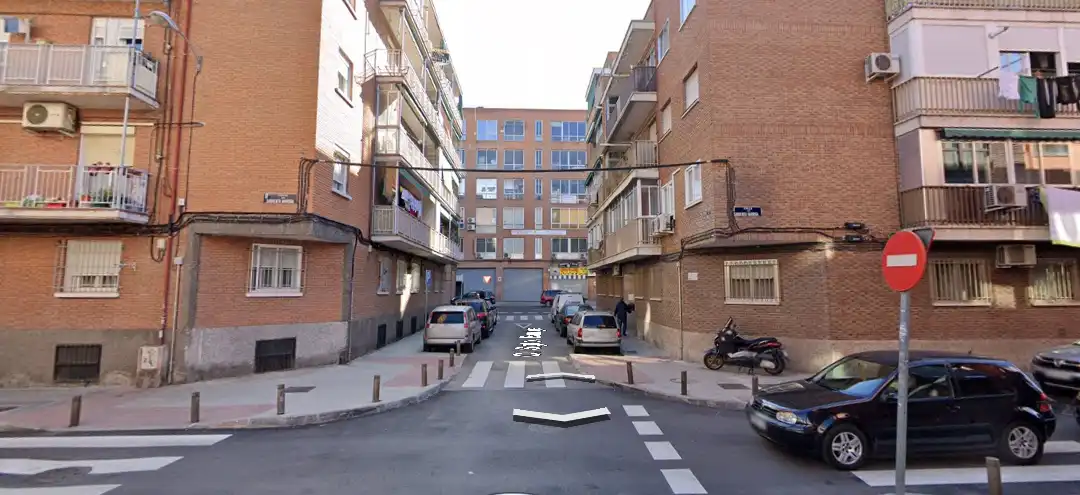 Vista exterior de Piso en venta en  Madrid Capital