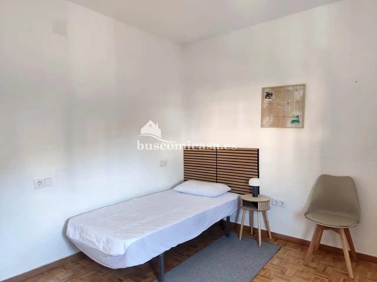 Room in Ruiz Jiménez, Avda de Madrid - Pº de la Estación