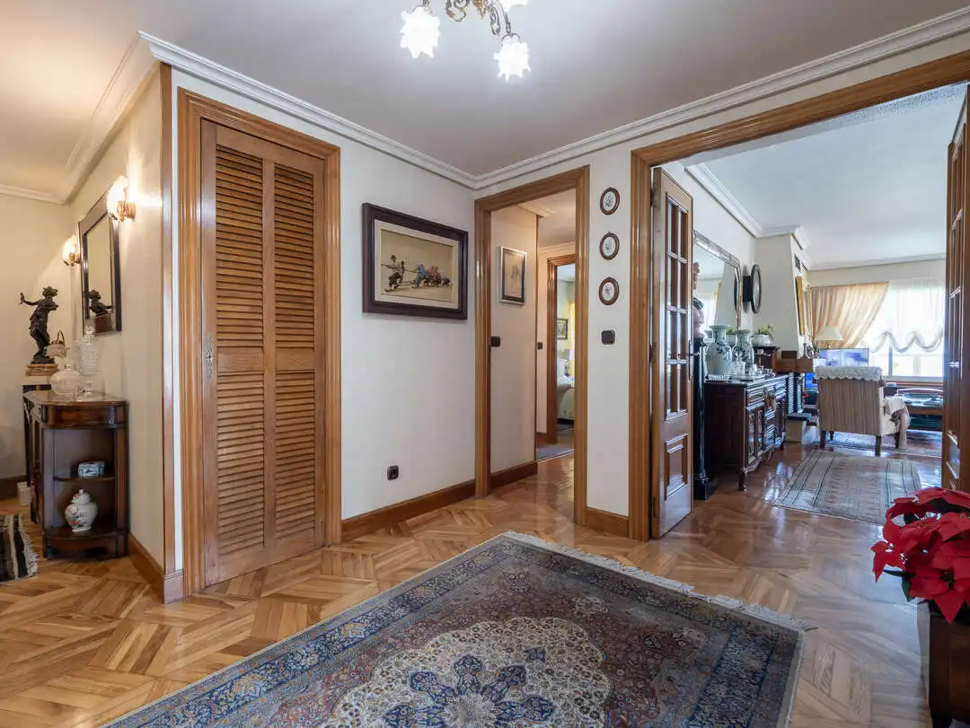 Wohnung zum Verkauf in Zarautz mit Heizung, Privatgarten und Terrasse