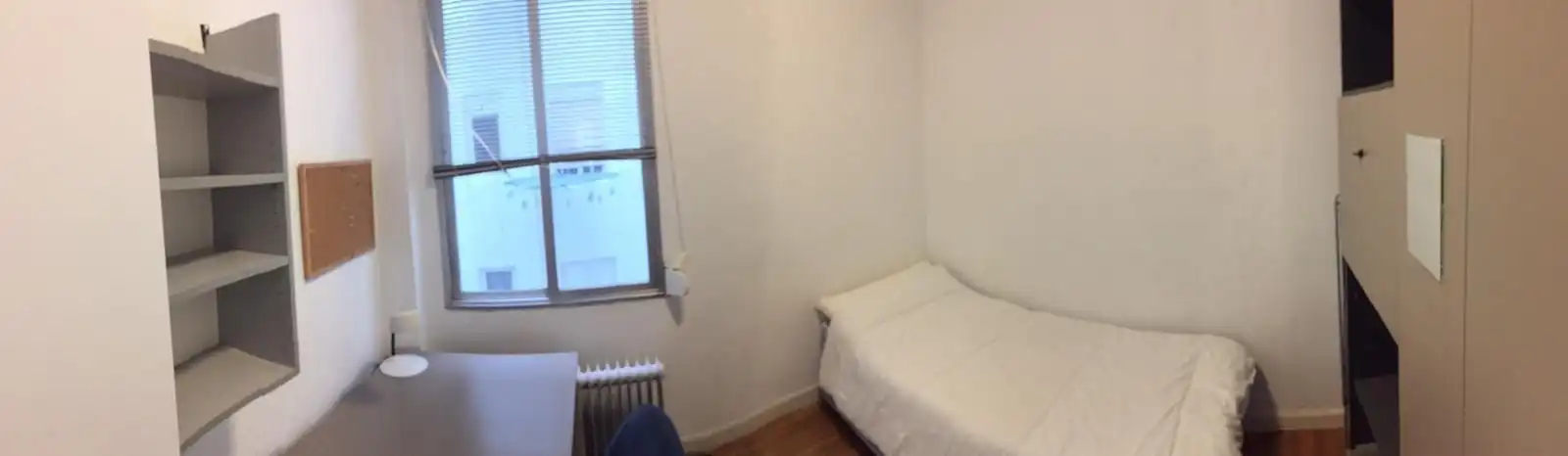 Schlafzimmer von Wohnung zur Miete in Bilbao  mit Heizung, Parkett und Möbliert